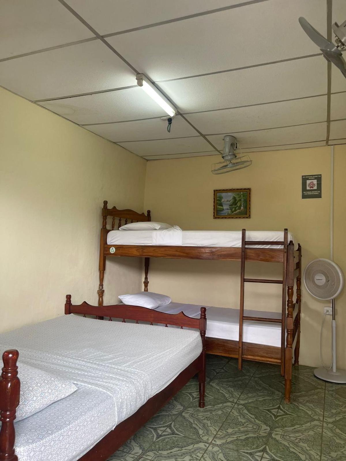 Hostal Los Chamos San Juan del Sur Exteriör bild