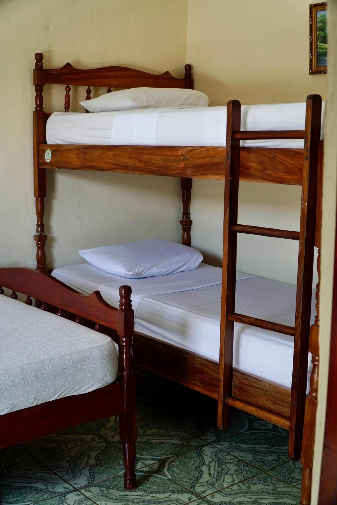 Hostal Los Chamos San Juan del Sur Exteriör bild