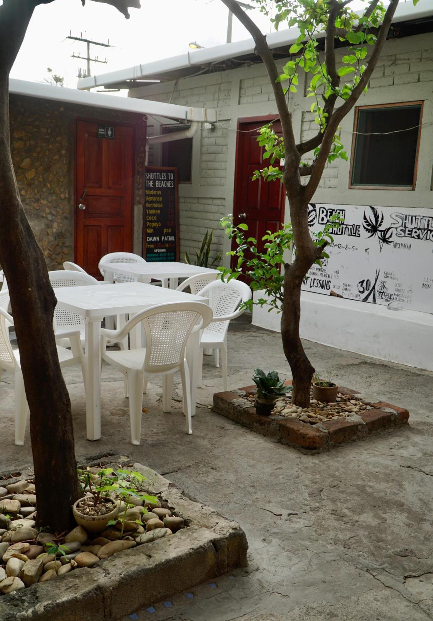 Hostal Los Chamos San Juan del Sur Exteriör bild
