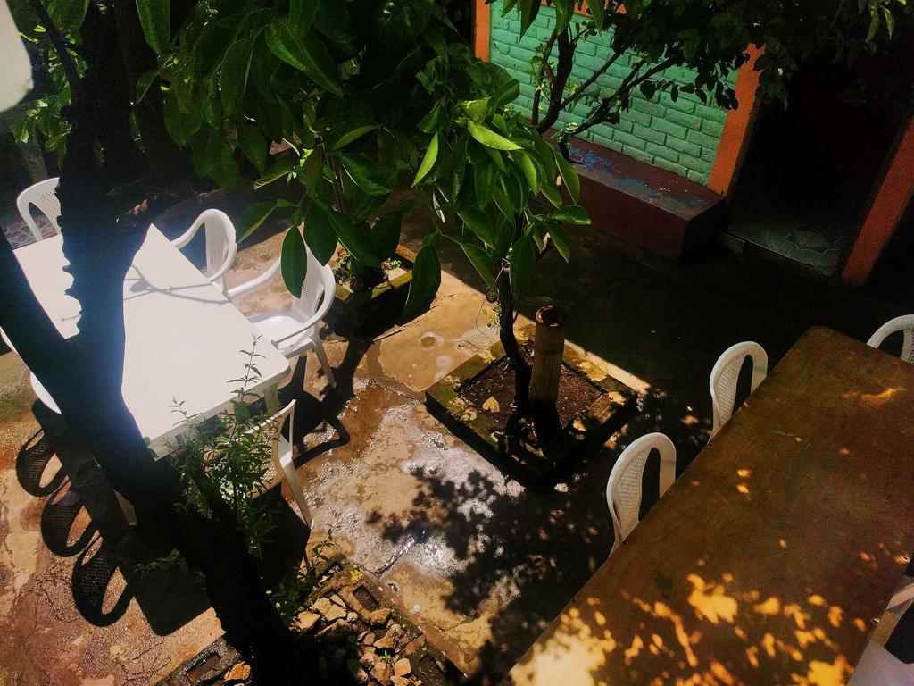 Hostal Los Chamos San Juan del Sur Exteriör bild