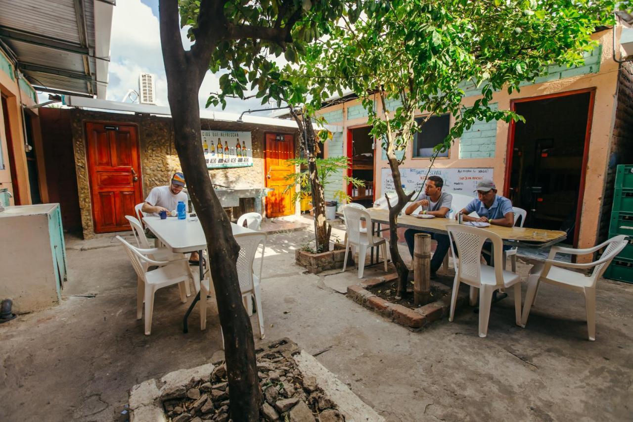 Hostal Los Chamos San Juan del Sur Exteriör bild